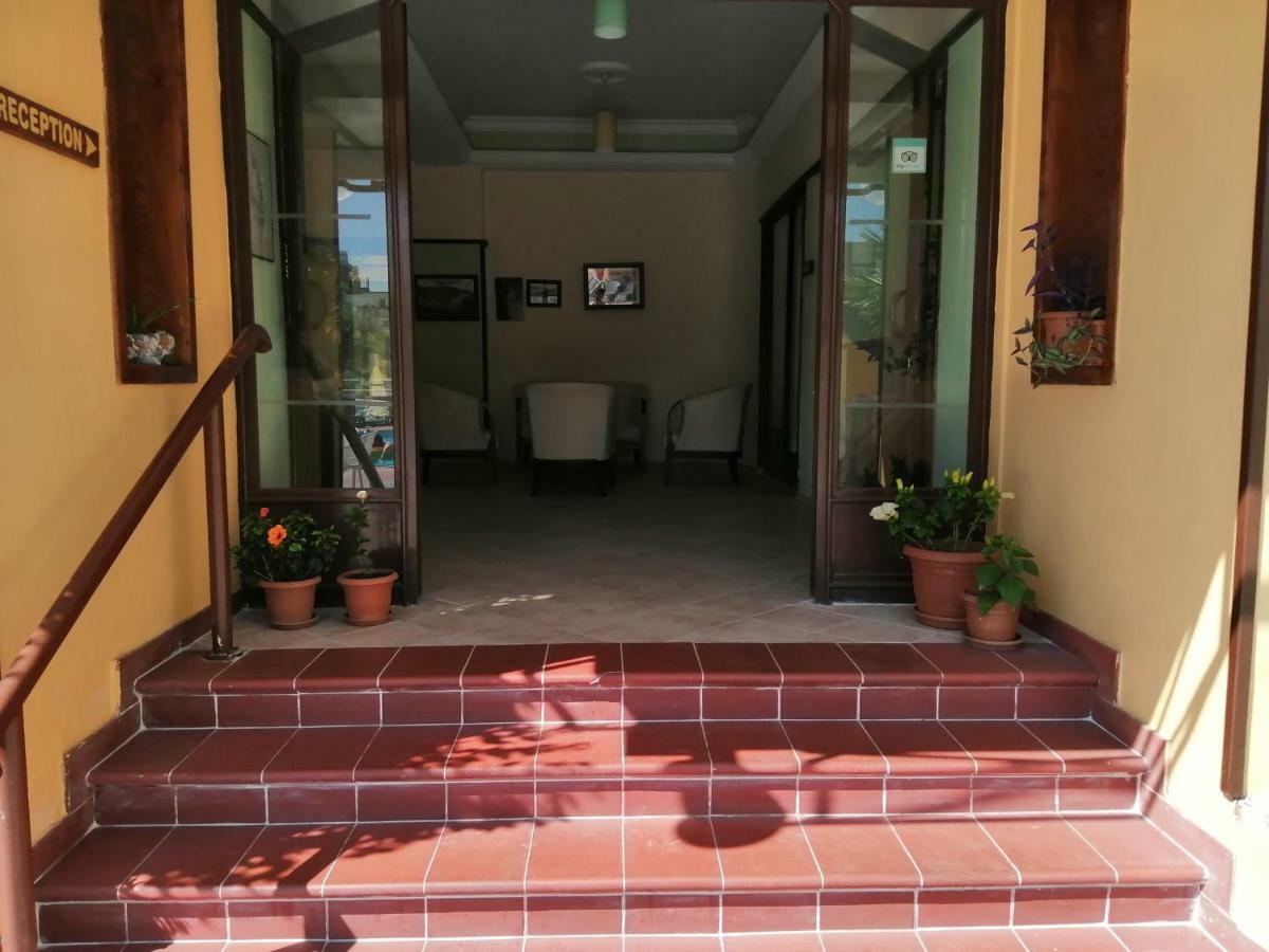 Oya Family Suites Kusadası Exterior foto